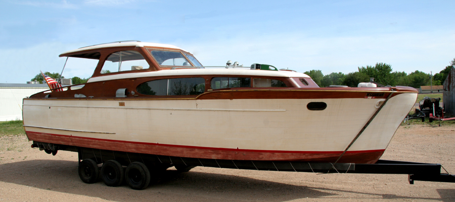 Chris Craft 35 Commander